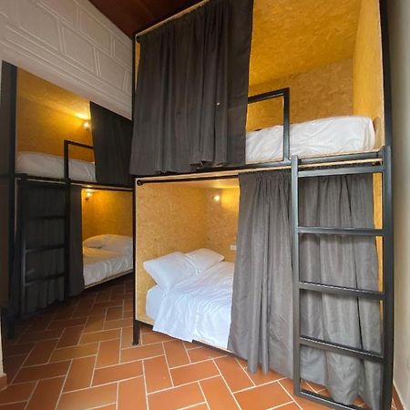 Banana Hostel Bogotá Exteriör bild