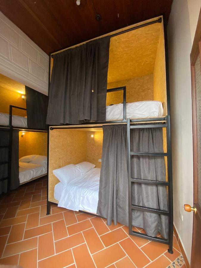 Banana Hostel Bogotá Exteriör bild