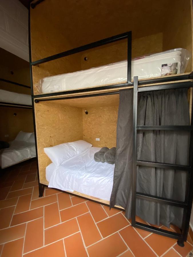 Banana Hostel Bogotá Exteriör bild
