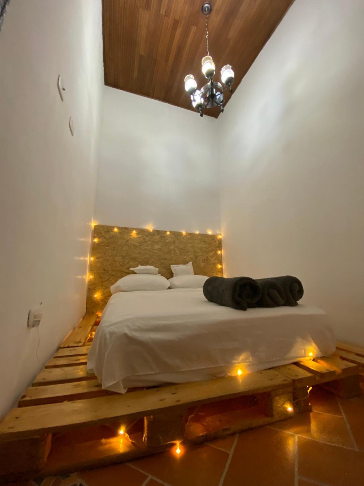 Banana Hostel Bogotá Exteriör bild